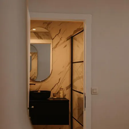 Centre Bayview + Free Parking Apartment Ostend