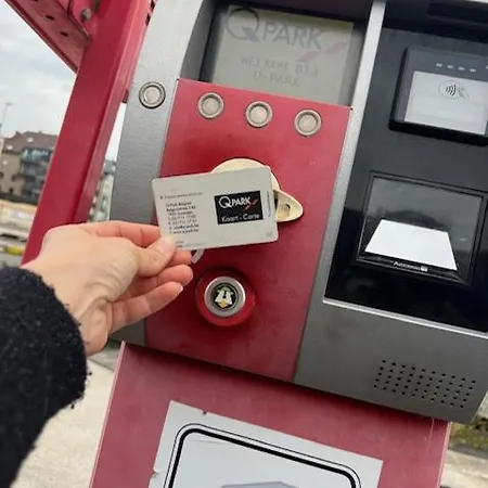 דירה Centre Bayview + Free Parking